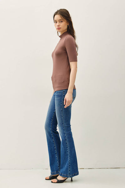 SHORT SLEEVE MOCKNECK KNIT TOP