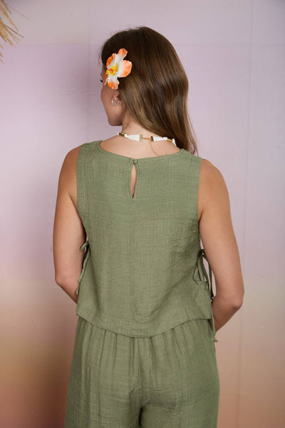 TEXTURED SIDE TIE SLEEVELESS CROP TOP