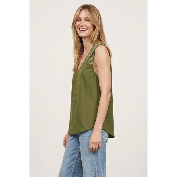 Stitch Detail V-neck Sleeveless Top