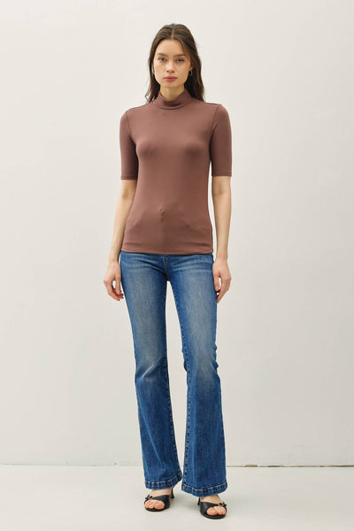SHORT SLEEVE MOCKNECK KNIT TOP