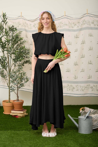 SLEEVELESS BALLOON CROP TOP