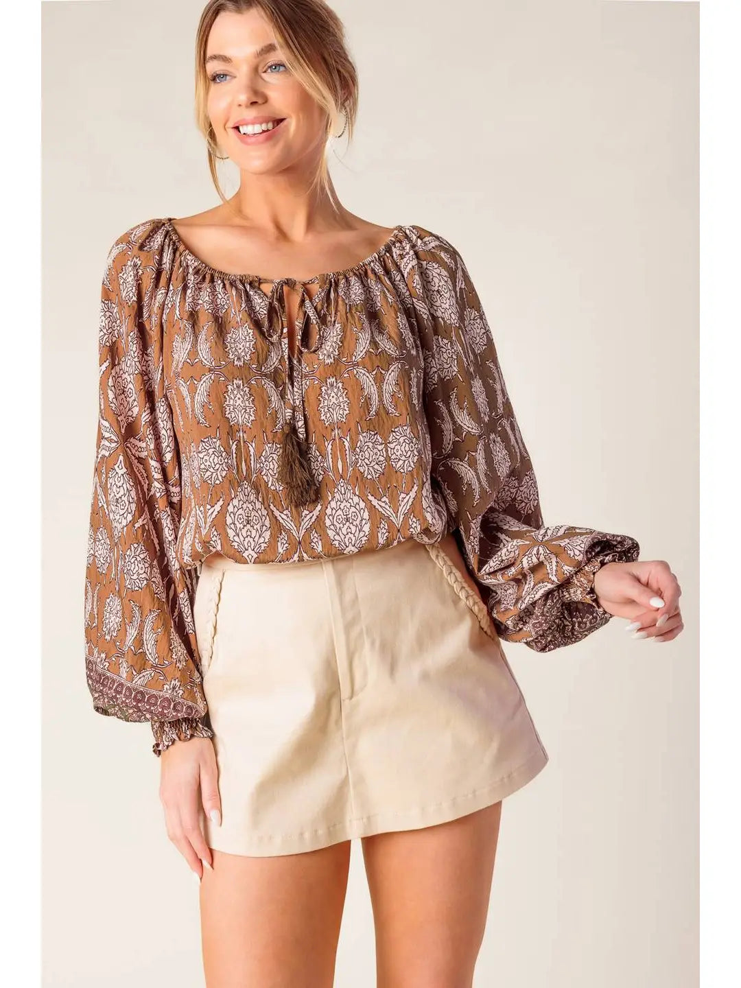 FLYING TOMATO A Printed Woven Top