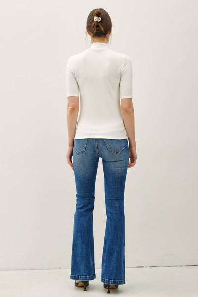 SHORT SLEEVE MOCKNECK KNIT TOP