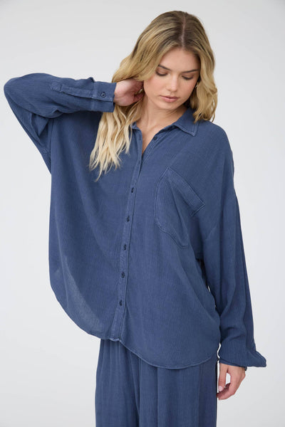 CRINKLE PLISSE COLLARED LONG SLEEVE BUTTON DOWN