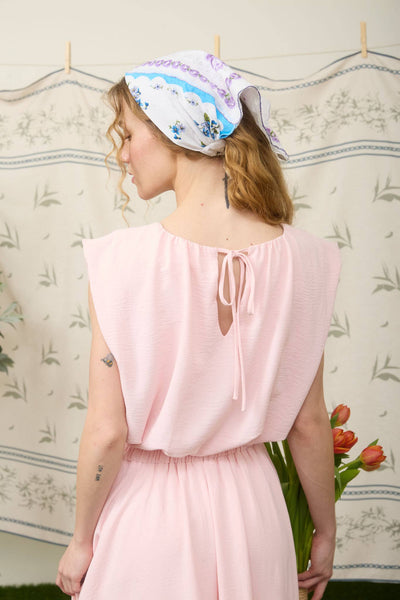 SLEEVELESS BALLOON CROP TOP