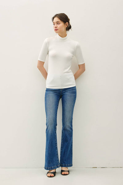 SHORT SLEEVE MOCKNECK KNIT TOP