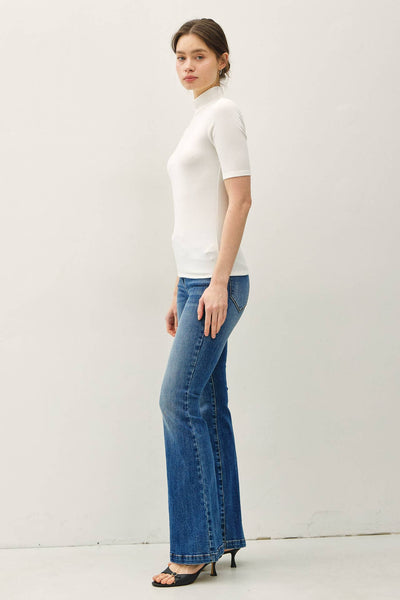 SHORT SLEEVE MOCKNECK KNIT TOP