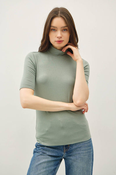 SHORT SLEEVE MOCKNECK KNIT TOP